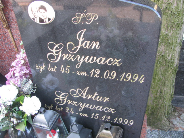 Artur Grzywacz 1975 Skierniewice - Grobonet - Wyszukiwarka osób pochowanych