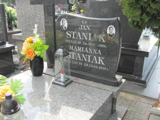 Marianna Staniak 1923 Skierniewice - Grobonet - Wyszukiwarka osób pochowanych