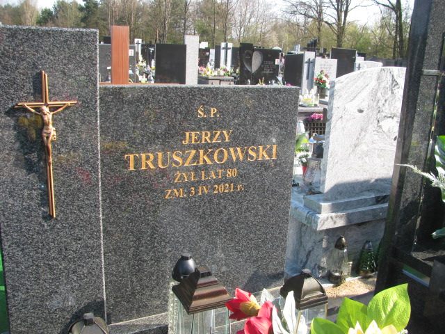 Jerzy Truszkowski 1941 Skierniewice komunalny - Grobonet - Wyszukiwarka osób pochowanych