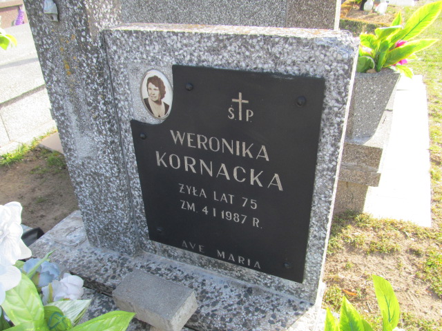 Weronika Kornacka 1911 Skierniewice - Grobonet - Wyszukiwarka osób pochowanych