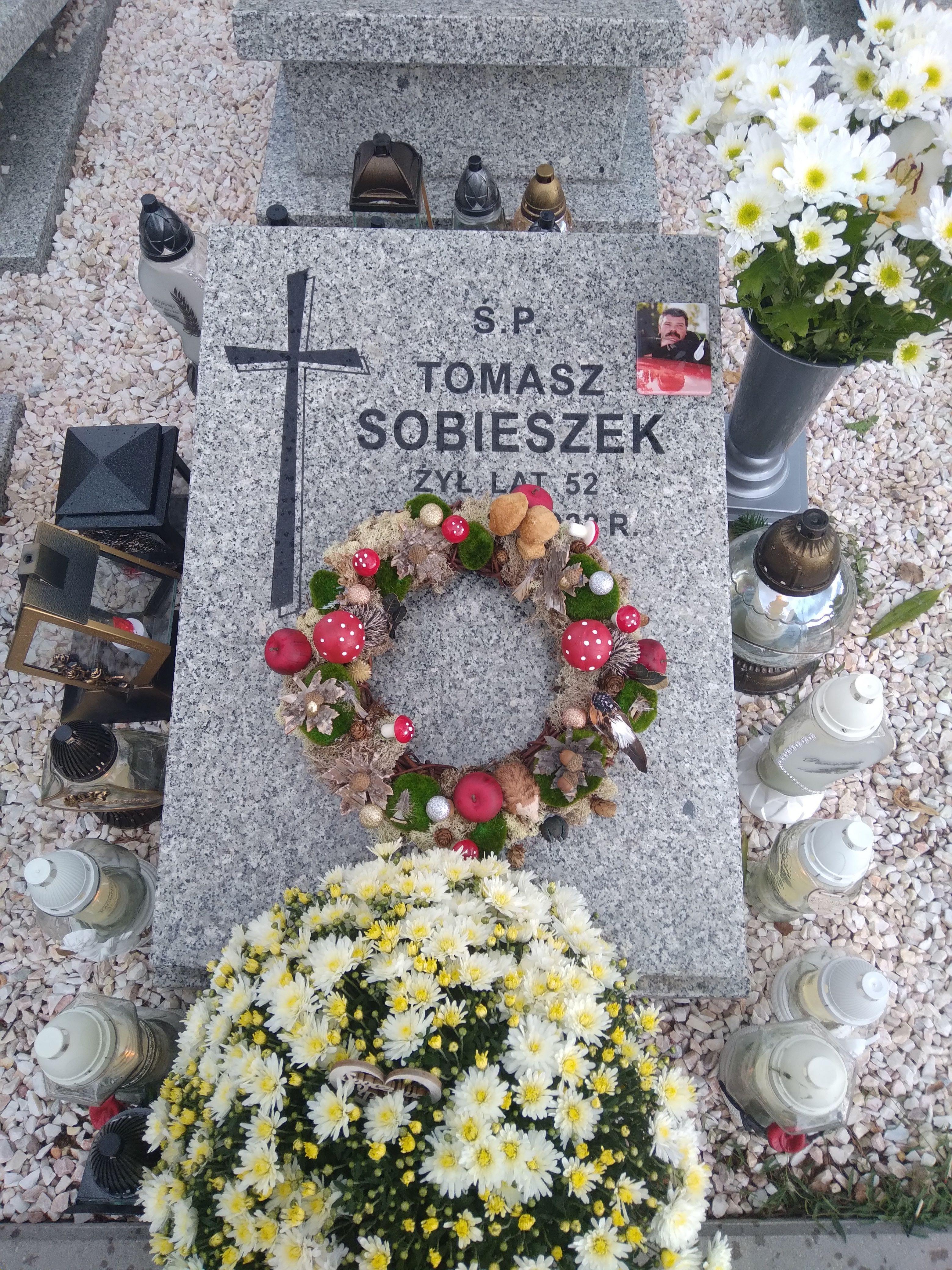 Tomasz Sobieszek 1969 Skierniewice - Grobonet - Wyszukiwarka osób pochowanych